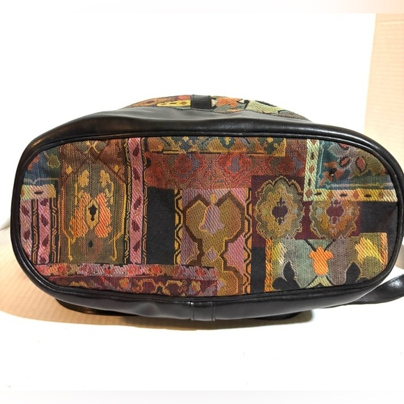 Express Black and Gold Label Bag main image 4